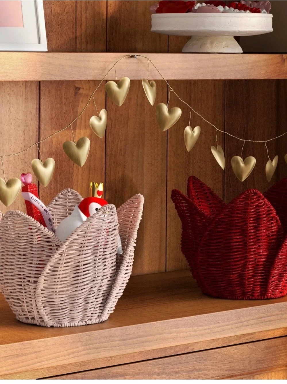 Tulip wicker baskets. Set of 2